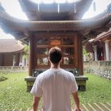 L. P. Ho&agrave;ng