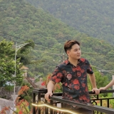 L. Ngọc