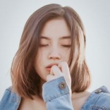 N. L. T. Thị