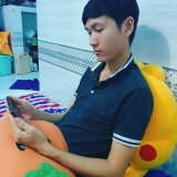 A. Ho&agrave;ng