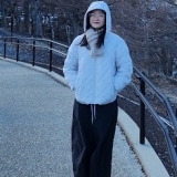D. T. Th&uacute;y