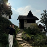N. T. Hương