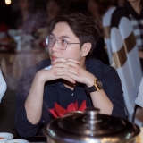 L. H&ugrave;ng