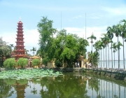 1200px-Ch&ugrave;a_Trấn_Quốc,_H&agrave;_Nội.jpg