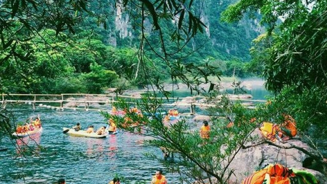Tour du lịch Quảng B&Igrave;nh trọn g&oacute;i