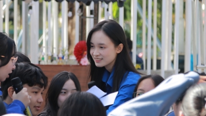 Ghi nhận từ s&acirc;n chơi tiếng Anh &ldquo;kh&ocirc;ng khoảng c&aacute;ch&rdquo;
