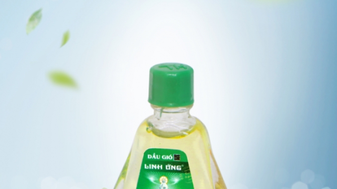 Dầu tr&agrave;m Ho&agrave;ng Lịch