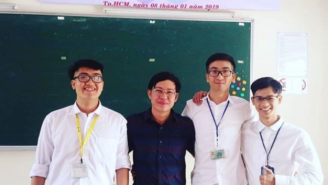 Tốt nghiệp trường Đại Học B&aacute;ch Khoa