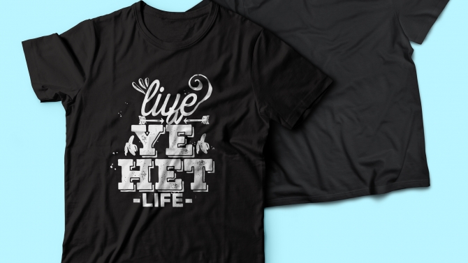 &Aacute;o ph&ocirc;ng/T-shirt
