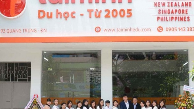 Bi&ecirc;n dịch vi&ecirc;n chuy&ecirc;n nghiệp 7 năm kinh nghi&ecirc;m tại đ&agrave; nẵng