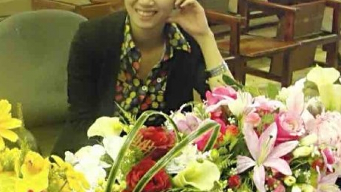 Đ&aacute;nh m&aacute;y, mua h&agrave;ng, trợ l&yacute; từ xa, bi&ecirc;n tập