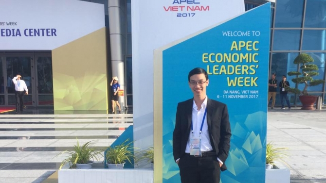 Phi&ecirc;n dịch/bi&ecirc;n dịch