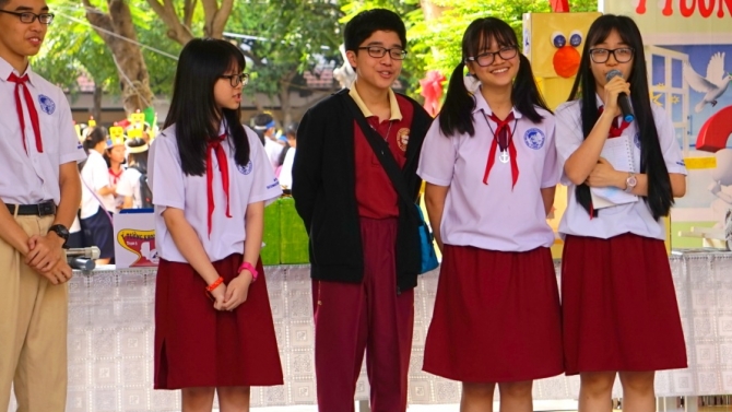 Gi&aacute;o vi&ecirc;n Anh văn trường Asian International School