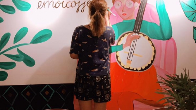 Vẽ tranh Tường ở EMOI COFFEE