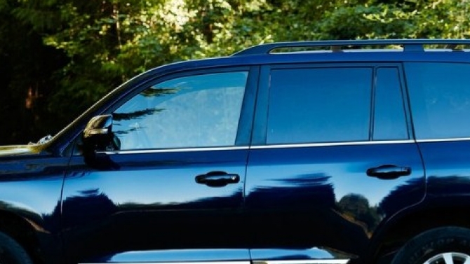 viết b&agrave;i về Toyota Land Cruiser 2018