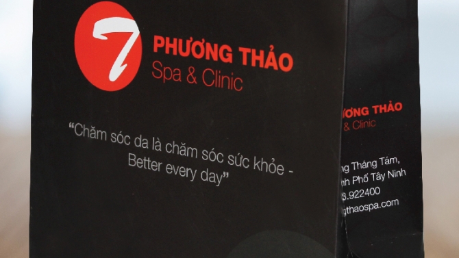 Thiết kế t&uacute;i giấy Phương Thảo Spa