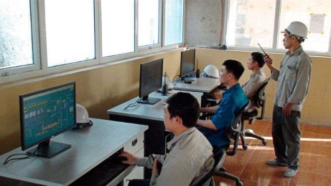 Ph&oacute; ph&ograve;ng dự &aacute;n nh&agrave; m&aacute;y xi măng Ph&uacute;c Đạt (2012-2019)