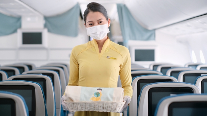 Thu &acirc;m lời dẫn an to&agrave;n bay của Vietnam Airlines