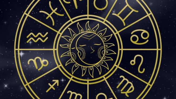 Ph&aacute;t triển ứng dụng Astrology