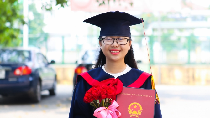 Viết l&aacute;ch v&agrave; dịch thuật