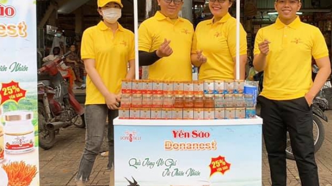 TK Standee,kệ tủ trưng b&agrave;y (DoNaNest)