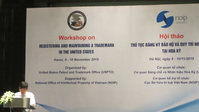 Dịch t&agrave;i liệu phục vụ Hội thảo Thủ tục đăng k&yacute; bảo hộ v&agrave; duy tr&igrave; nh&atilde;n hiệu tại Hoa Kỳ (09-10.11.2015, H&agrave; Nội)