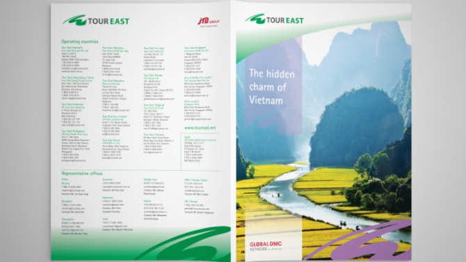 Thiết kế cataloge giới thiệu tour_TOUR EAST (SINGAPORE)