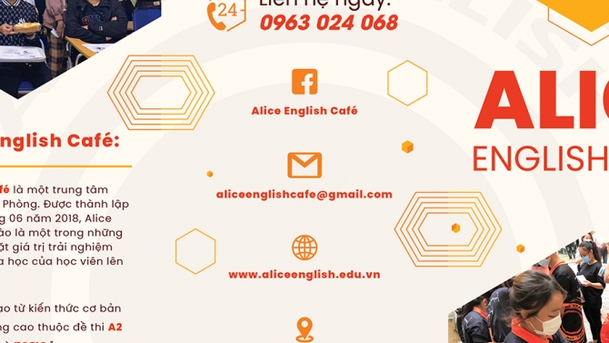 Brochure giới thiệu trung t&acirc;m tiếng Anh v&agrave; c&aacute;c kh&oacute;a học