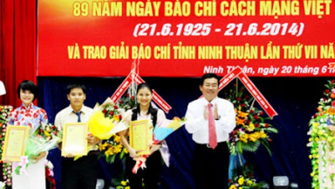 Ph&oacute;ng vi&ecirc;n - B&aacute;o Ninh Thuận