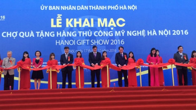 Thiết kế ấn phẩm marketing cho Hanoi Giftshow 2016