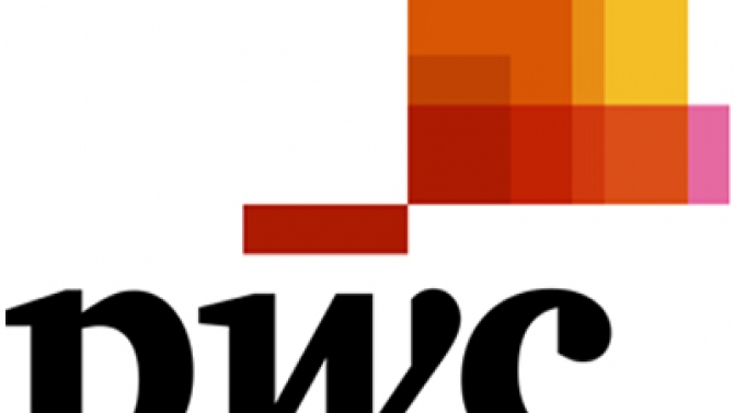 Chuy&ecirc;n vi&ecirc;n tư vấn thuế tại PwC Việt Nam
