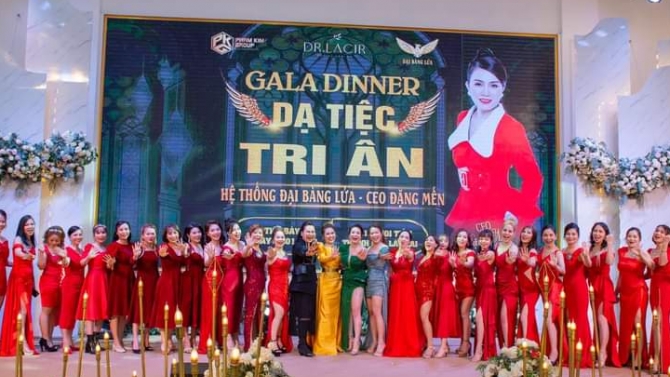 Thiết kế h&igrave;nh ảnh sự kiện
