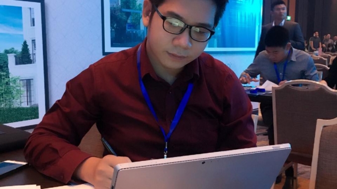 Nh&acirc;n vi&ecirc;n kinh doanh cho CFLD