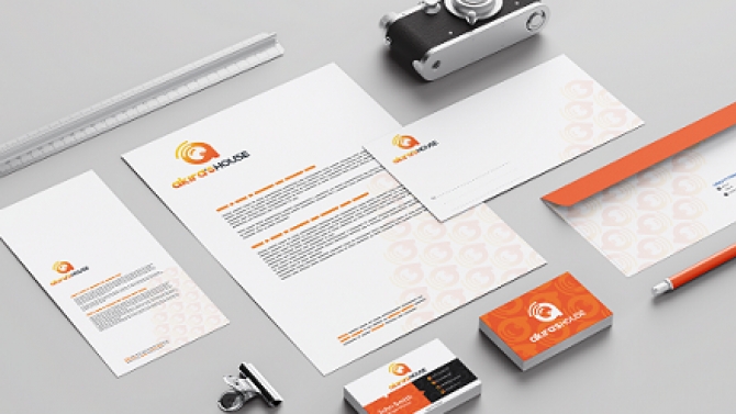 Brand Identity - Akira's House