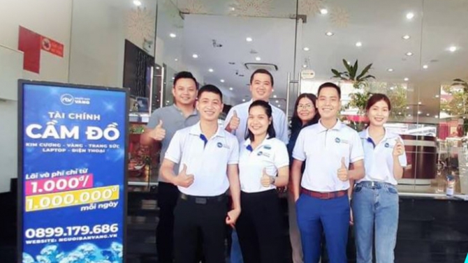 Người Bạn V&agrave;ng