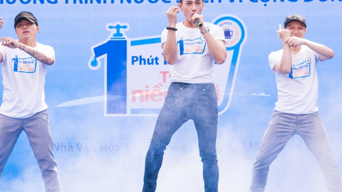 Chụp ảnh sự kiện ngo&agrave;i trời