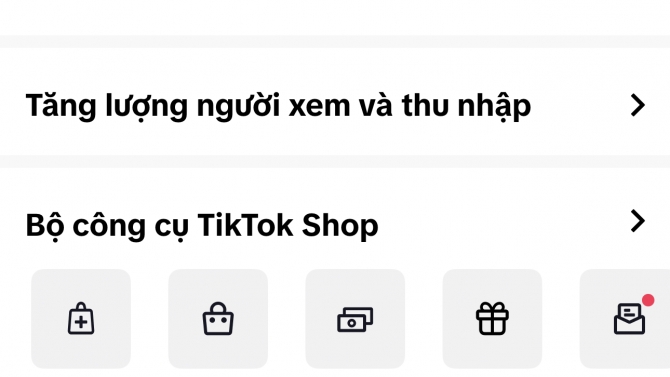 Giao tiếp b&aacute;n h&agrave;ng