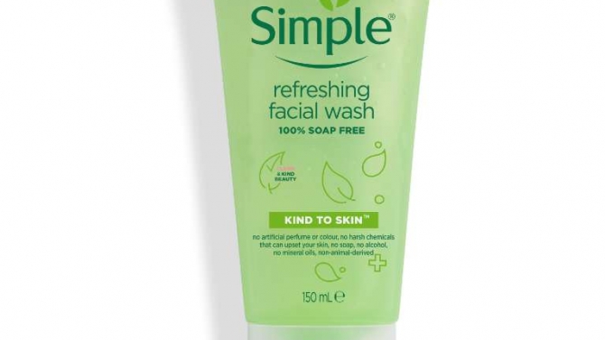 review sản phẩm sữa rửa mặt simple