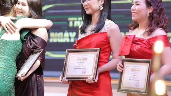 Thiết kế h&igrave;nh ảnh sự kiện