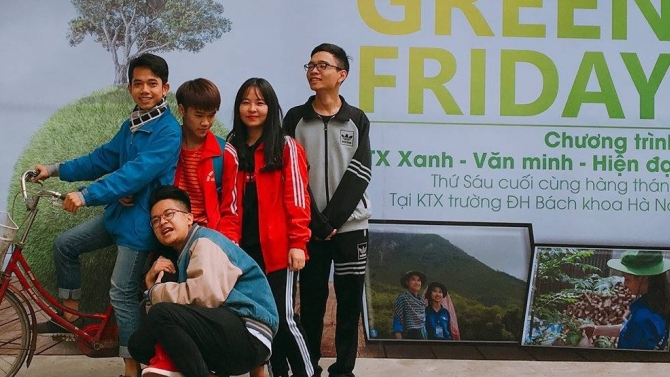 Thiết kế ph&ocirc;ng sự kiện