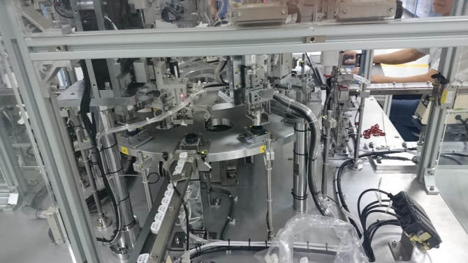Thiết kế m&aacute;y tự động