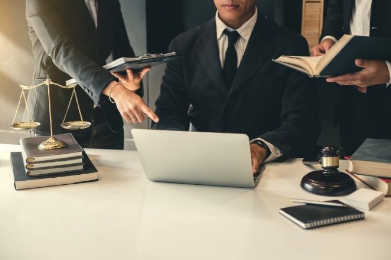 Tư vấn Ph&aacute;p l&yacute; Doanh nghiệp
