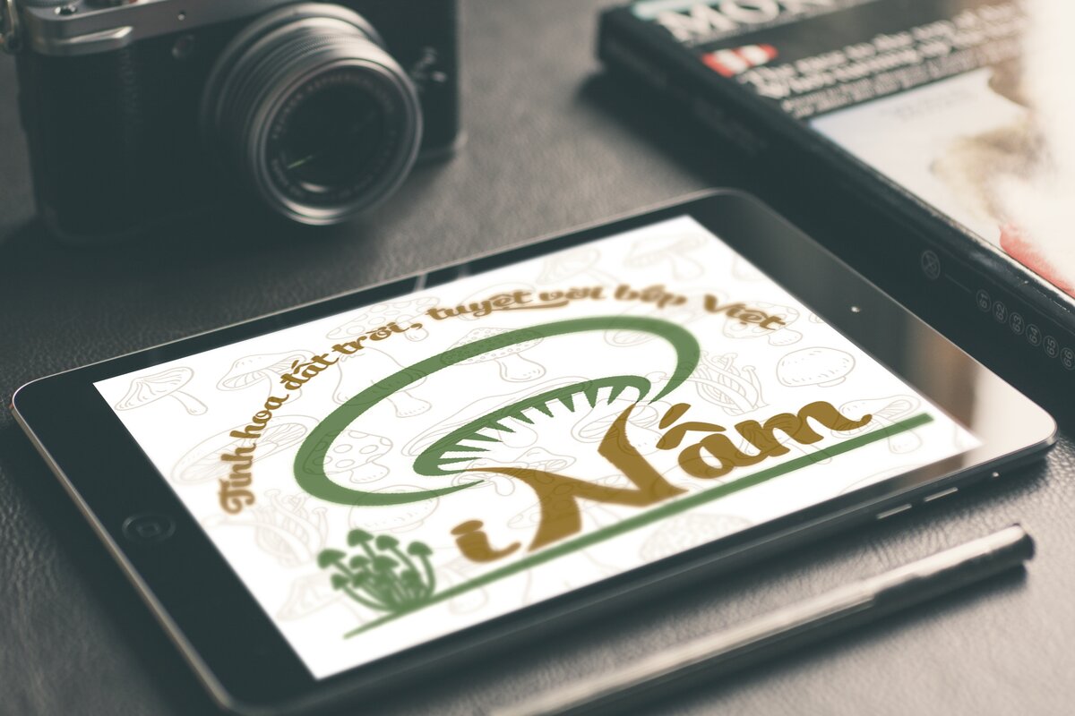 inam-iPad Mini Presentation.jpg