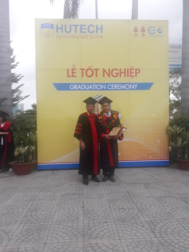 anh tot nghiep 10.jpg