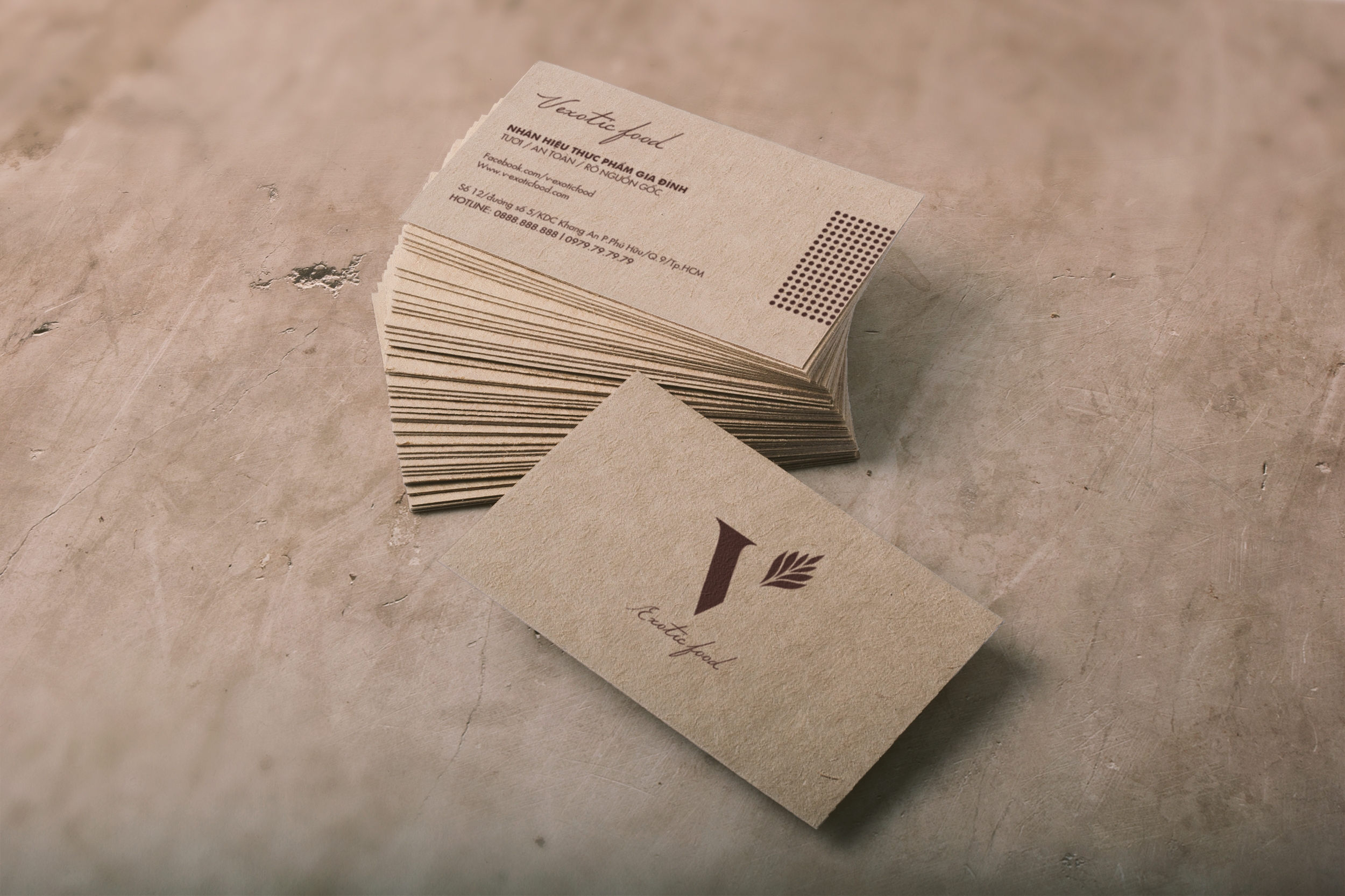 Free Business Card Mock Up 02.jpg