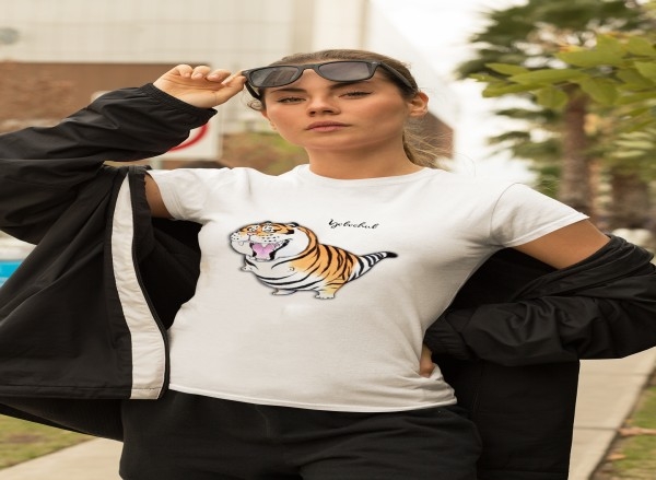 DINESAUR - T5.jpg