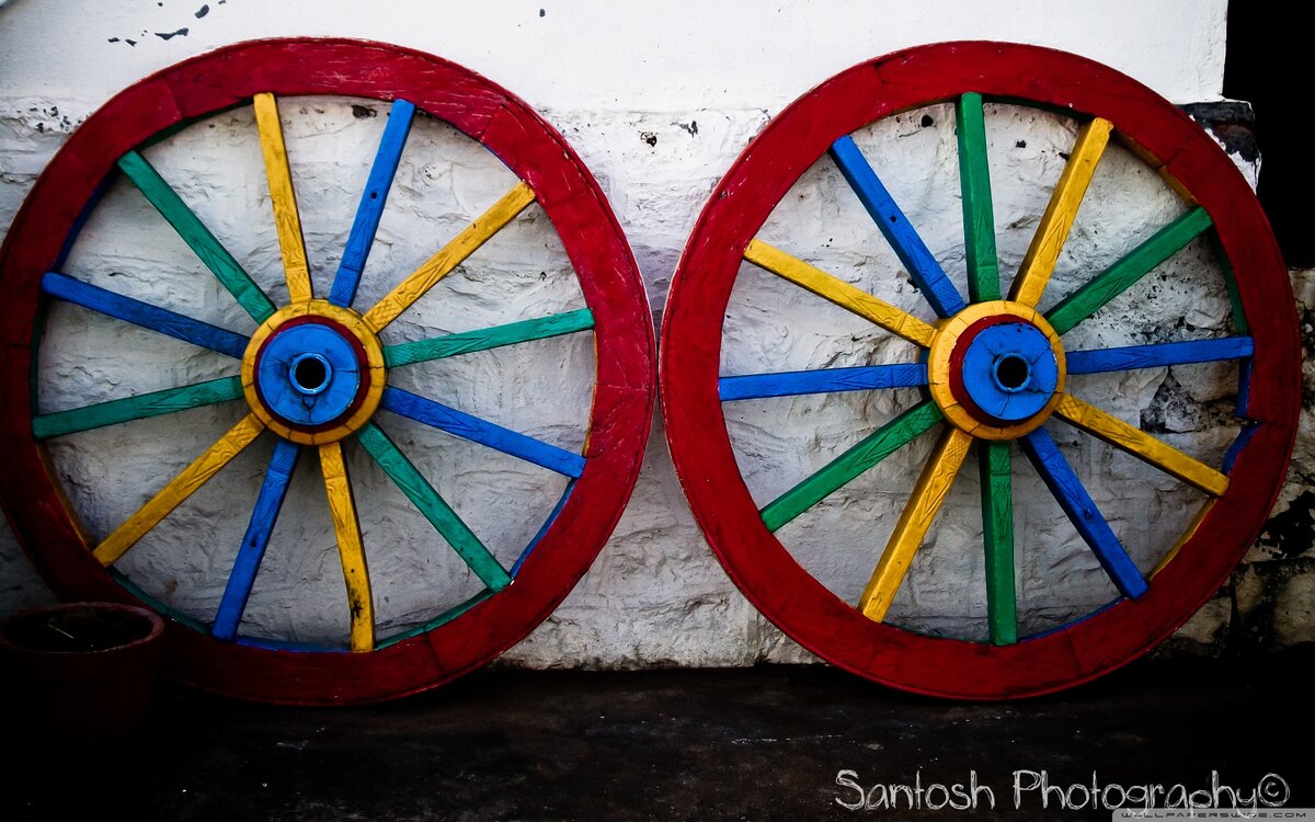colorful_wheels-wallpaper-2560x1600.jpg