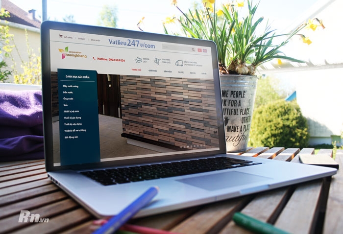 website-vat-lieu-xay-dung-mockup.jpg