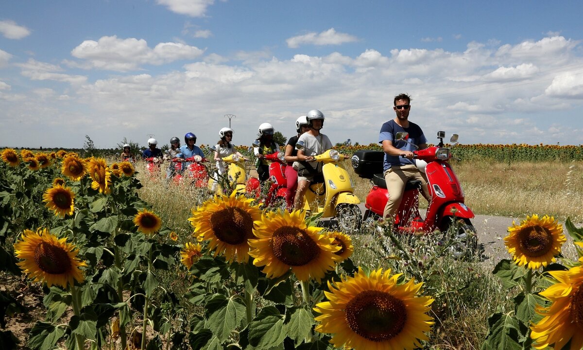 spain vespa.jpeg