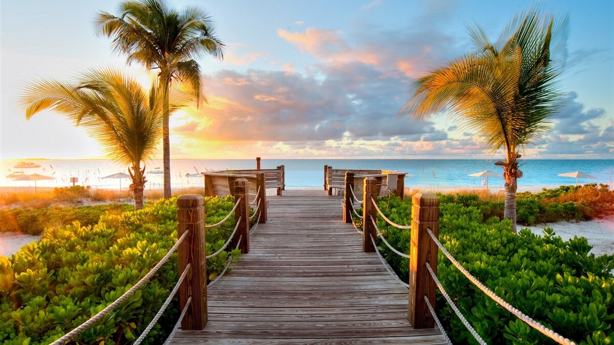 Caribbean-beaches-Turks-and-Caicos-sunset_1366x768.jpg